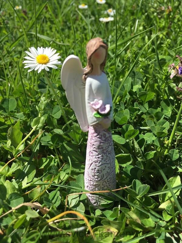 ANDĚL FIGURKA 100 mm BÍLO-RŮŽOVÝ S KYTKOU
